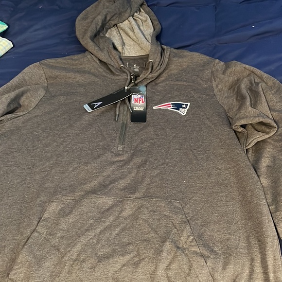 NWT Patriot’s 1/4 Zip knit Hoodie - Picture 2 of 8